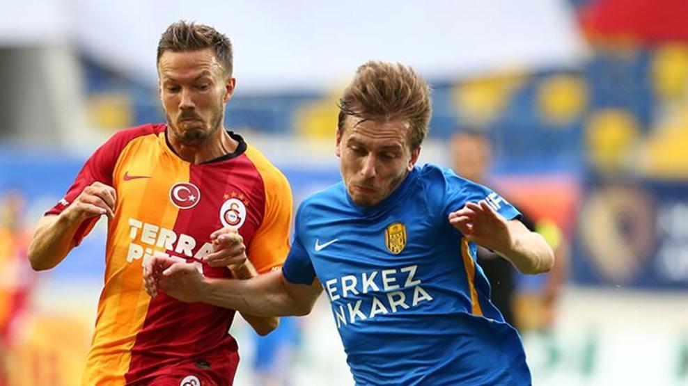 Son dakika... Galatasarayda sürpriz ayrılık