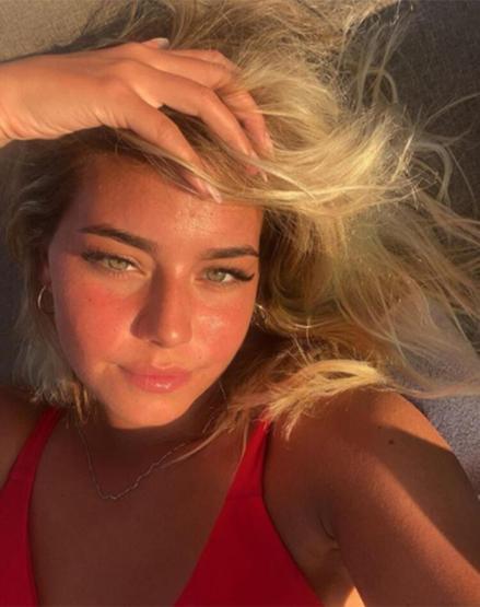 Survivor Aycandan tatil pozu: Baktın olmuyor, bakmayacaksın