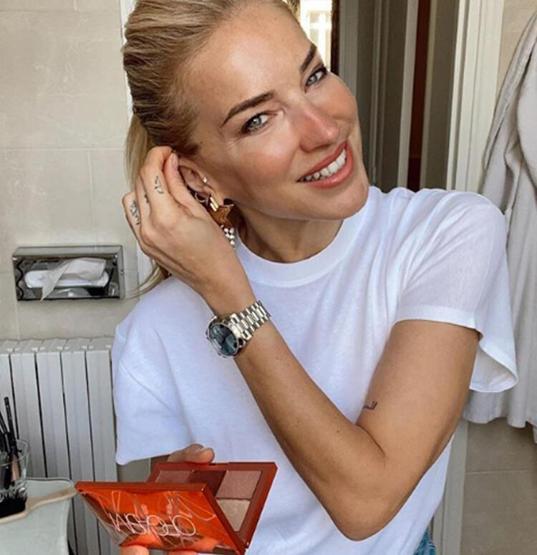 Burcu Esmersoyun servet değerindeki saatleri