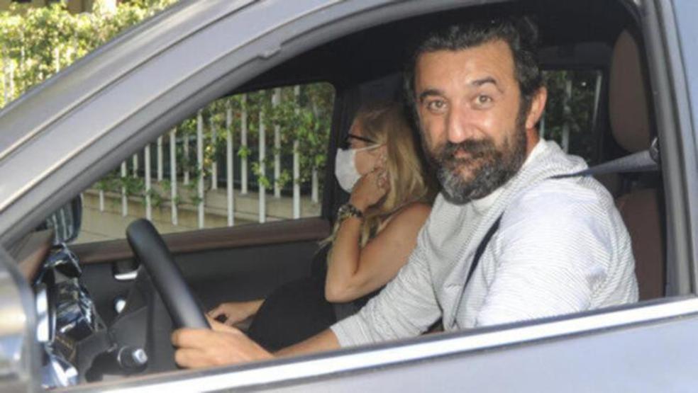 Necip Memili kızıyla poz verdi: Biz kaçar