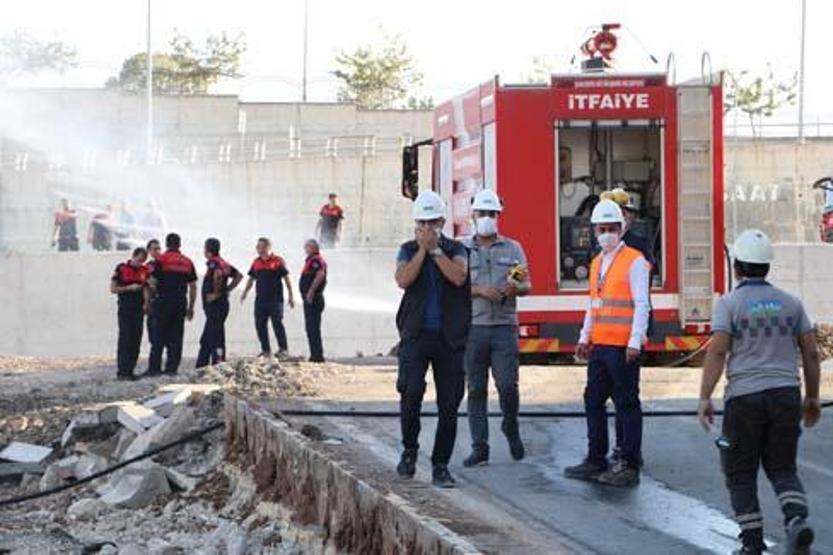 Şanlıurfada korku dolu anlar Binalar boşaltıldı, yollar kapatıldı