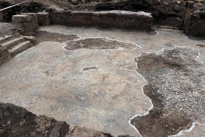 Son dakika.. 1600 yıllık Gola mozaiklerini tahrip ettiler