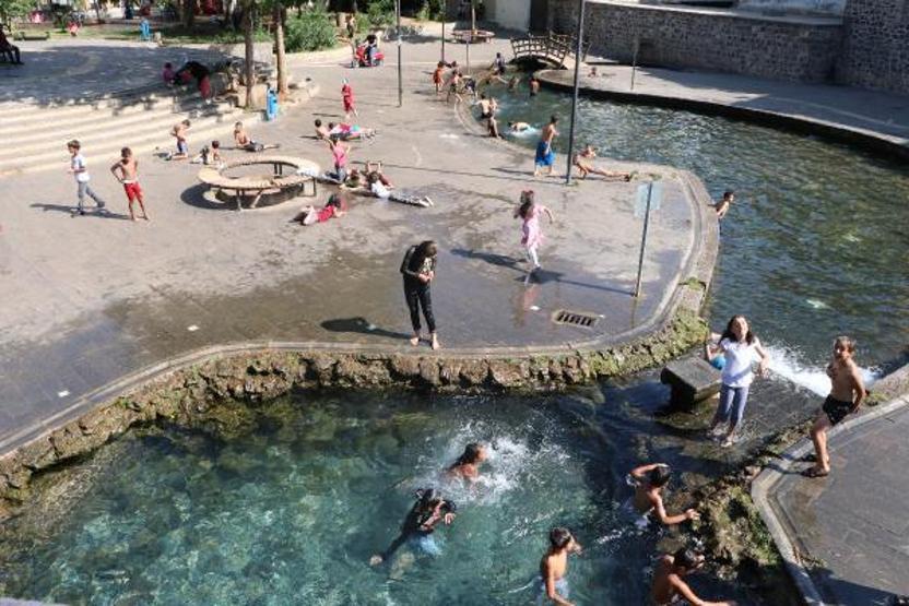 Son dakika.. Eylül ayındaki sıcaklık, yasakları ve koronavirüsü unutturdu