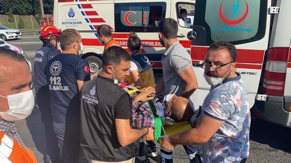 Son dakika... Pendikte Kurtköy Gişelerine otobüs çarptı