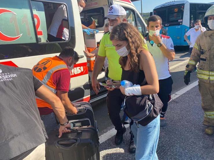 Son dakika... Pendikte Kurtköy Gişelerine otobüs çarptı