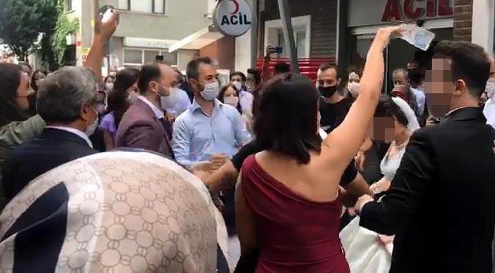 Son dakika... İstanbulda gelin alma, Sokak düğününe döndü