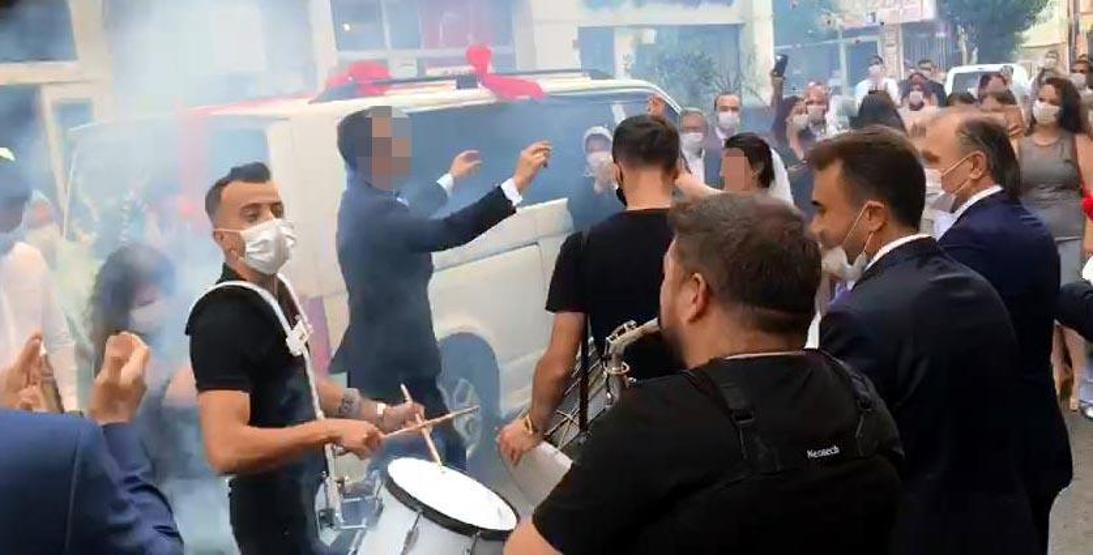 Son dakika... İstanbulda gelin alma, Sokak düğününe döndü