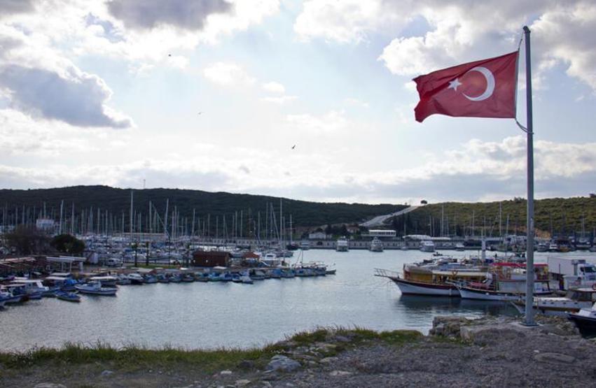 Sahilinde denize girebileceğiniz antik kentler... Tarihin içinden mavi sulara