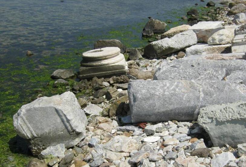 Sahilinde denize girebileceğiniz antik kentler... Tarihin içinden mavi sulara