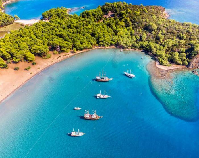 Sahilinde denize girebileceğiniz antik kentler... Tarihin içinden mavi sulara