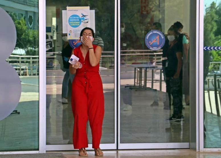 Son dakika... Sınava geç kalan genç kızın KPSS gözyaşları