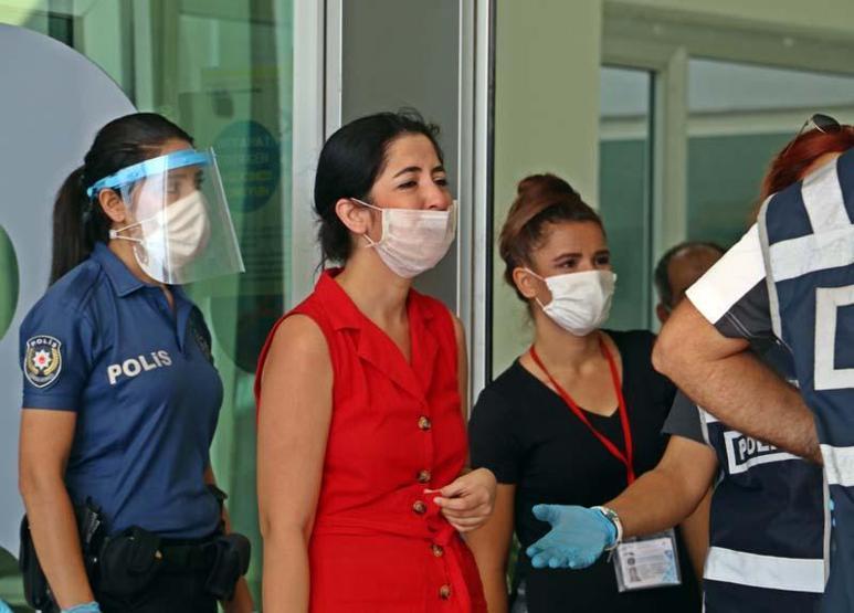 Son dakika... Sınava geç kalan genç kızın KPSS gözyaşları