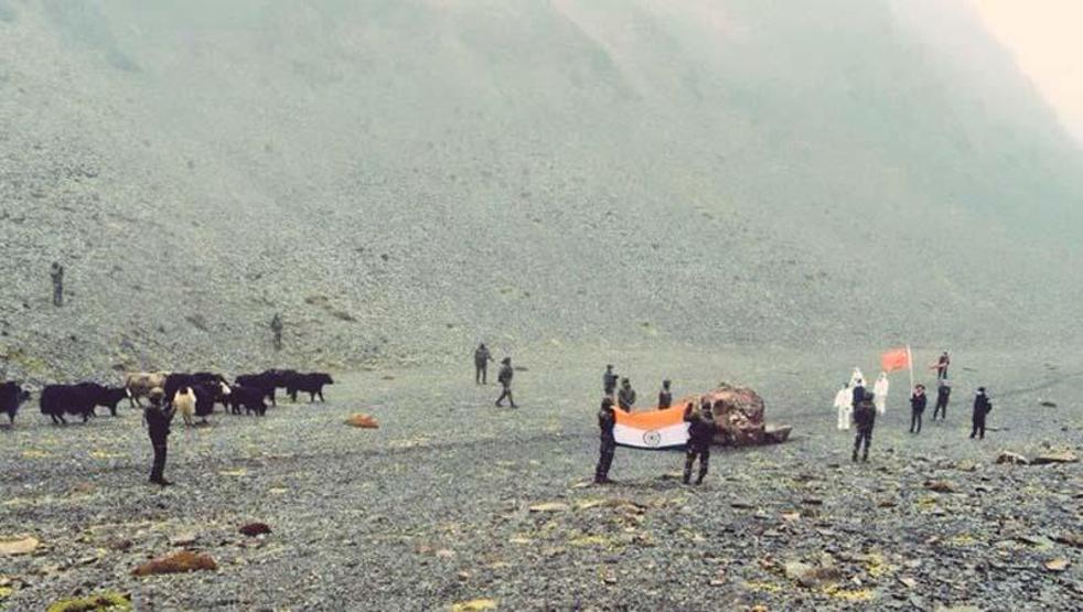 Son dakika... Hindistan-Çin gerilimini sınırı geçen 13 sığır düşürdü