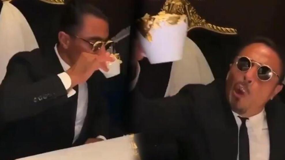 Nusret Gökçeden altın tozlu cappuccino