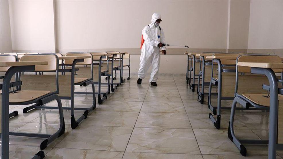 Bilim Kurulu Üyesi Kara: Çocuklar okulda daha az risk altında