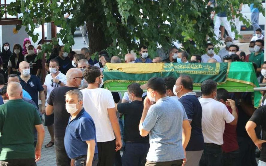Maskeli Şebnem son yolculuğuna uğurlandı