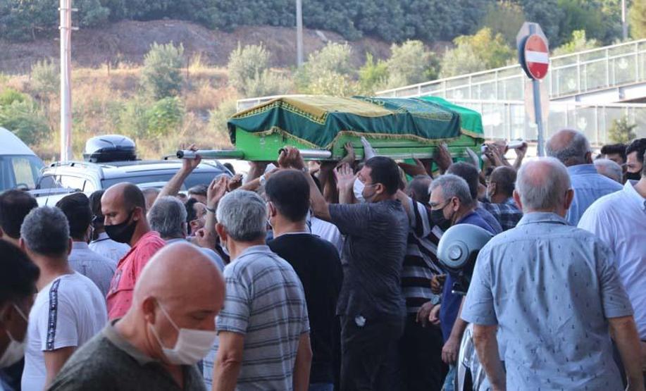 Maskeli Şebnem son yolculuğuna uğurlandı