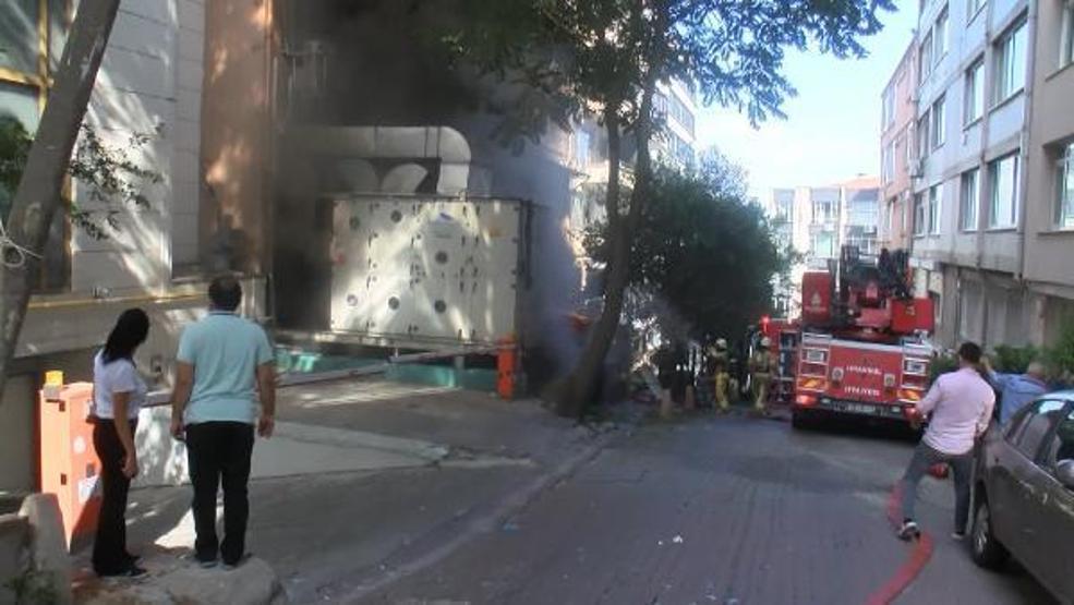 Son dakika.. Sokakta jeneratör yandı; Tüp bebek merkezinde zor anlar