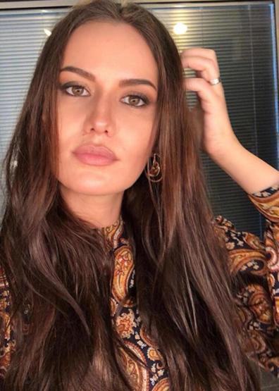 Fahriye Evcenin annesine olan benzerliği dikkat çekti