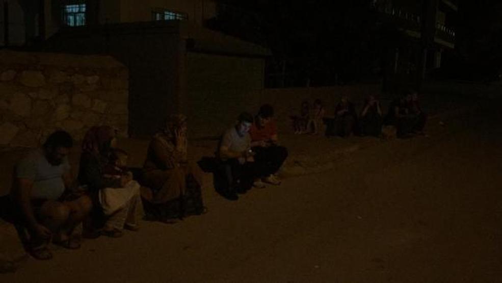 Niğdede vatandaşlar sokağa döküldü