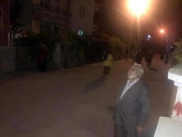 Niğdede vatandaşlar sokağa döküldü