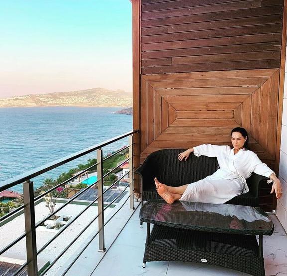 Hülya Avşar, Ayvalık Çiçek Adası’nı 55 milyon TL’ye satın mı aldı Açıklama geldi