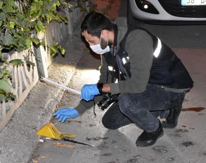 Son dakika.. Yol kenarında tarihi eser olduğu sanılan hançer bulundu