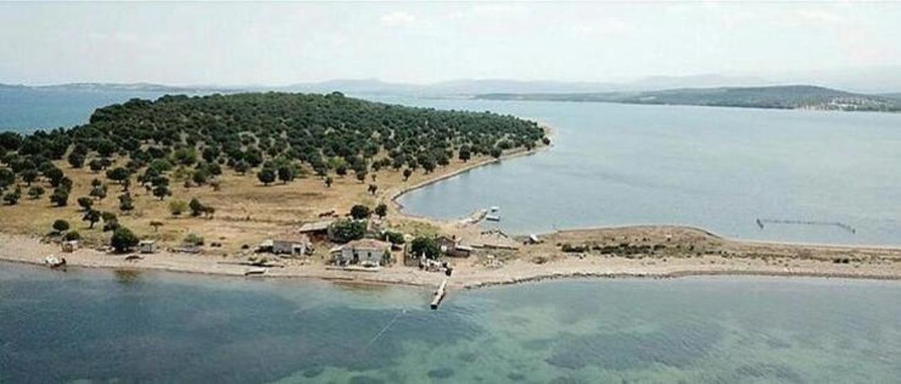 Hülya Avşar, Ayvalık Çiçek Adası’nı 55 milyon TL’ye satın aldı haberinin kaynağı