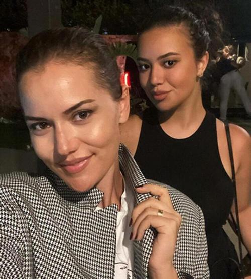 Fahriye Evcen ile yeğeni Rüyanın şaşırtan benzerliği
