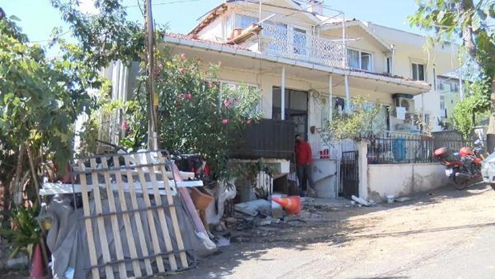 Son dakika.. Eşinin sığındığı baba evine aracıyla defalarca çarptı
