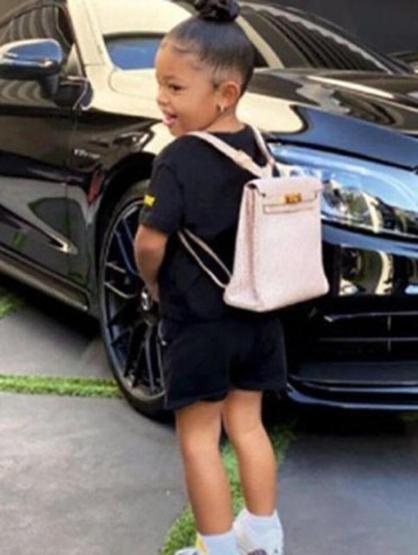 Kylie Jennerdan kızına 93 bin TLlik hediye