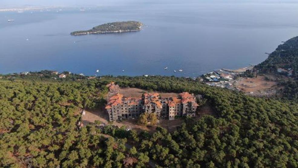 Büyükada Rum Yetimhanesinin restorasyonu için ilk adım atıldı