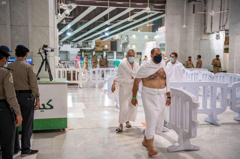 Suudi Arabistanda umre ziyaretleri 6 ay sonra yeniden başladı