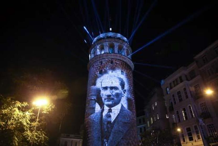 Restorasyon çalışmaları tamamlandı Galata Kulesi yeniden ziyarete açıldı