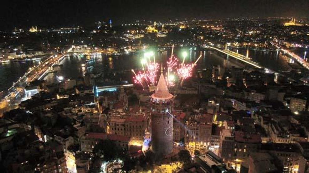 Restorasyon çalışmaları tamamlandı Galata Kulesi yeniden ziyarete açıldı