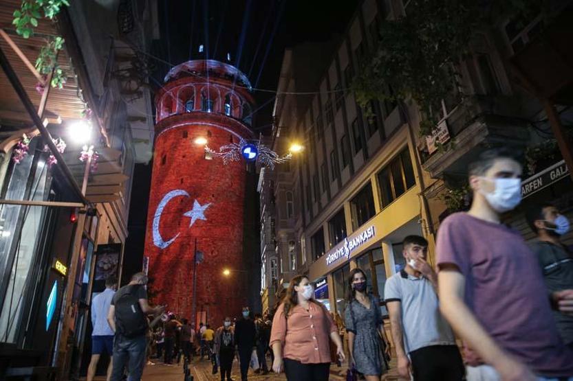 Restorasyon çalışmaları tamamlandı Galata Kulesi yeniden ziyarete açıldı