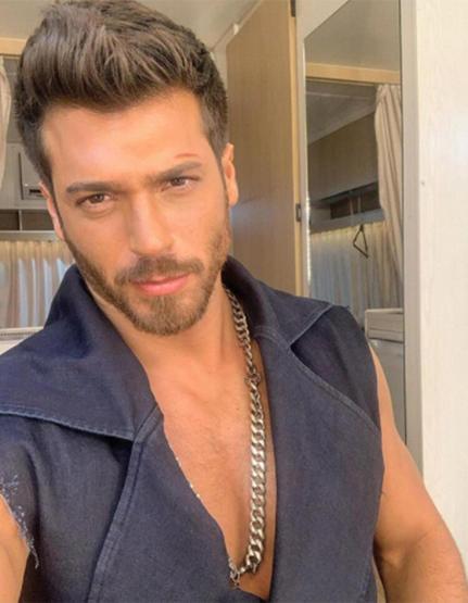 Can Yaman gazetecilerden kaçarken kulüpte uyuyakaldı
