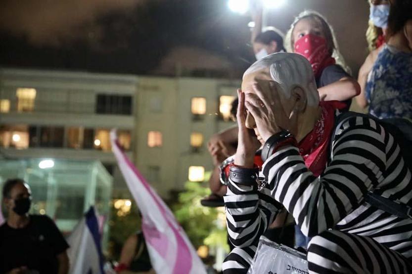 Tel Avivden Netanyahuya yükselen ses: Suç başbakanı