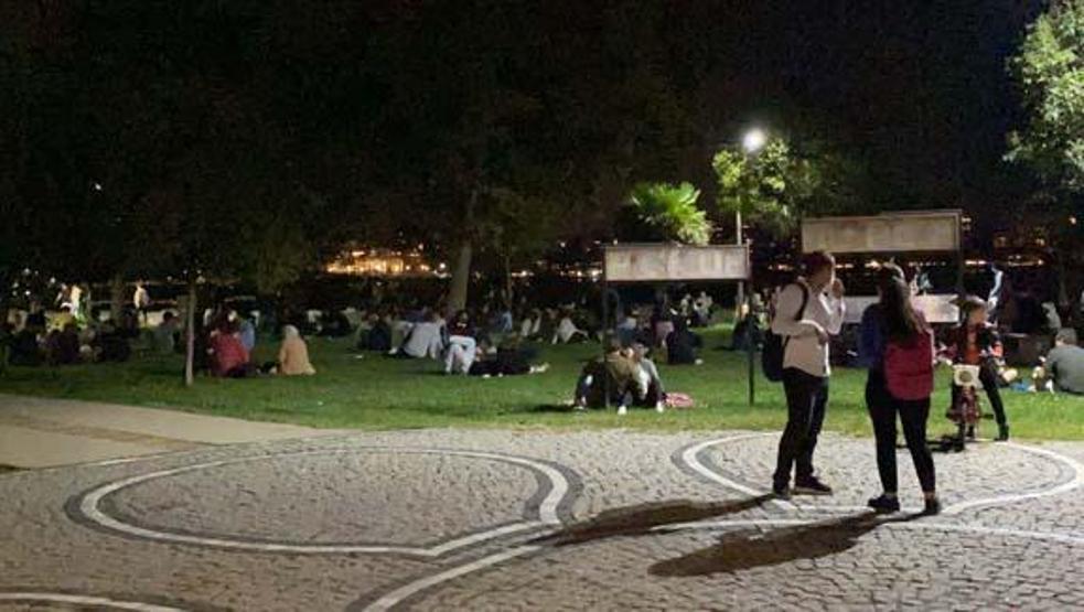 Moda Sahilindeki kalabalık böyle görüntülendi