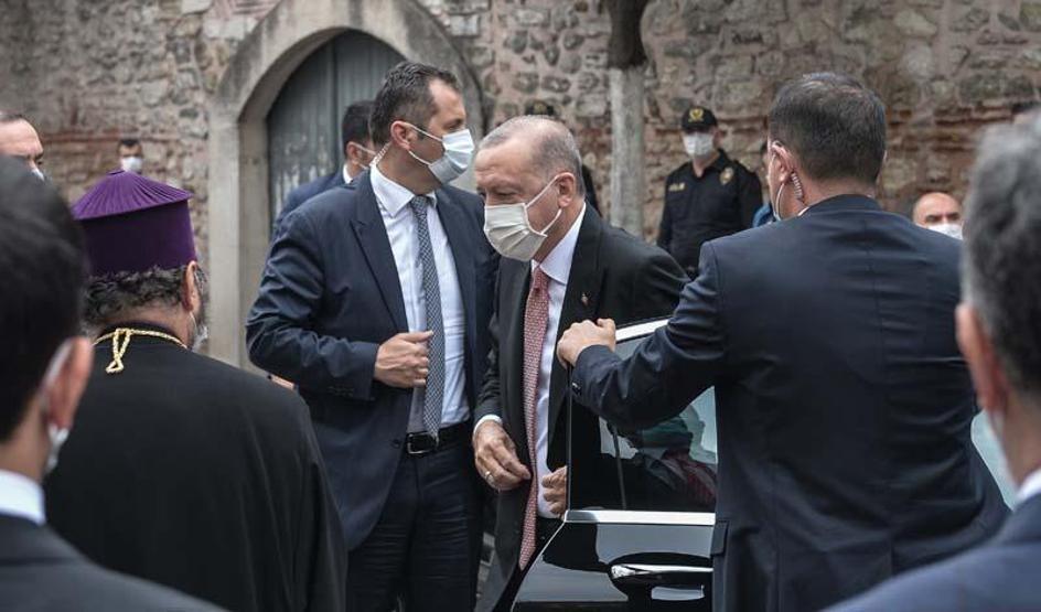 Markar Esayan son yolculuğuna uğurlandı