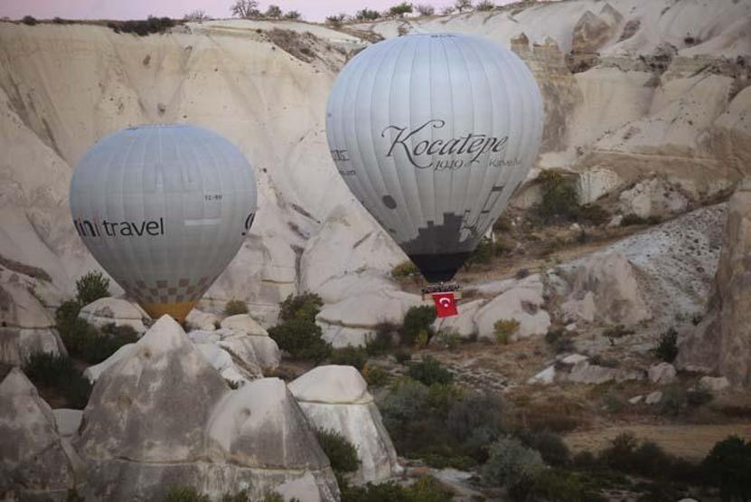 Kapadokyada balonlar Cumhuriyet Bayramı için havalandı