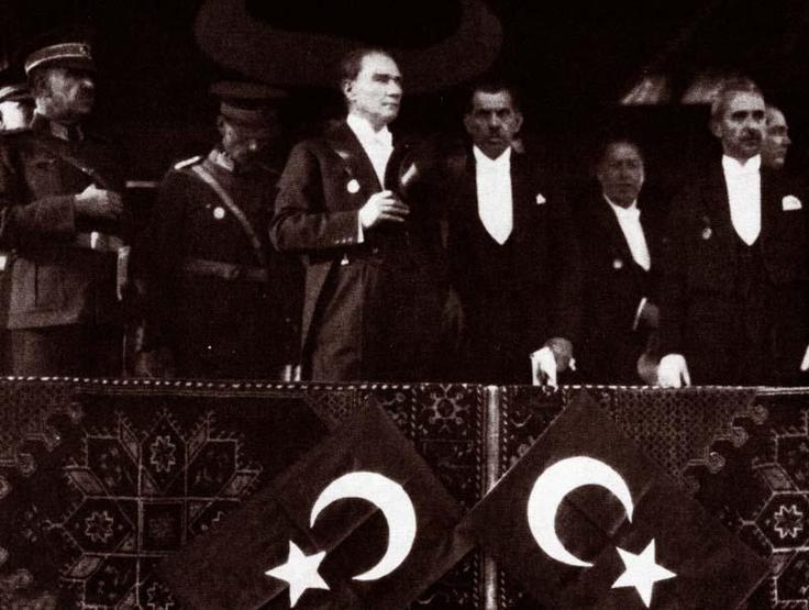 Atatürkün katıldığı 29 Ekim kutlamalarından fotoğraflar
