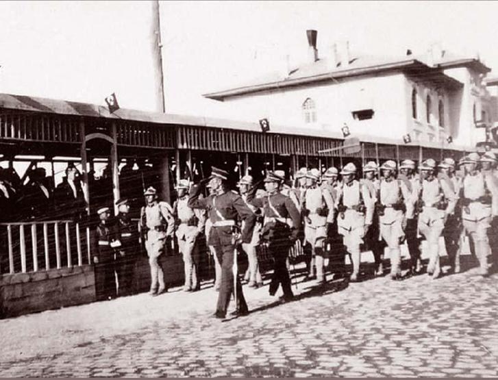 Atatürkün katıldığı 29 Ekim kutlamalarından fotoğraflar