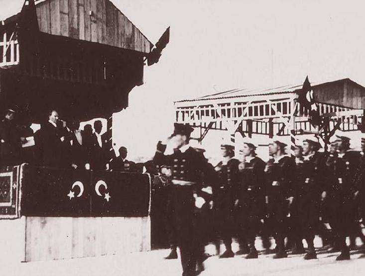 Atatürkün katıldığı 29 Ekim kutlamalarından fotoğraflar