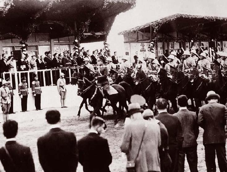 Atatürkün katıldığı 29 Ekim kutlamalarından fotoğraflar