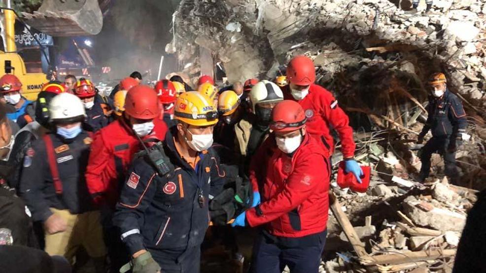 Emrah Apartmanı’nda 21 kişiyi arama-kurtarma çalışmaları devam ediyor