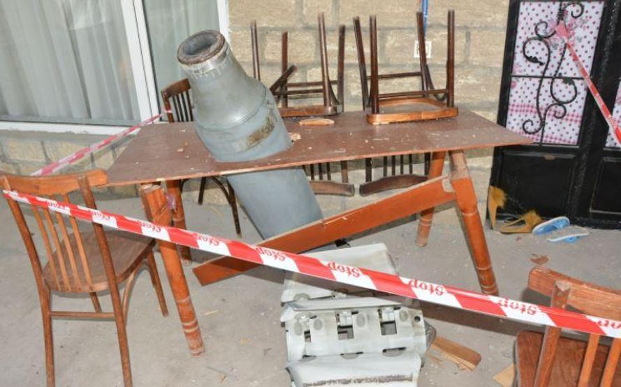 Ermenistanın attığı roket masaya saplandı