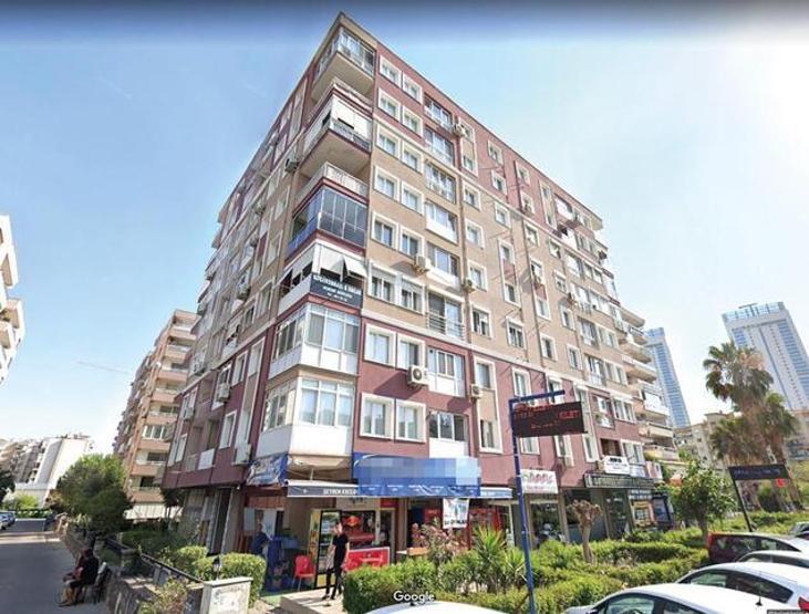 İzmir depreminde kahreden 2 rapor: Yıkılan iki bina tescilli çürük