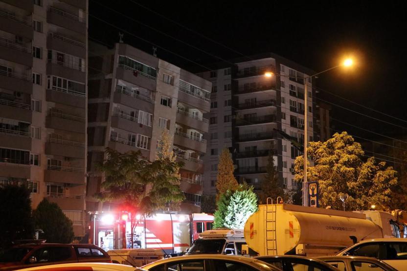 Yılmaz Erbek Apartmanında yıkım başladı