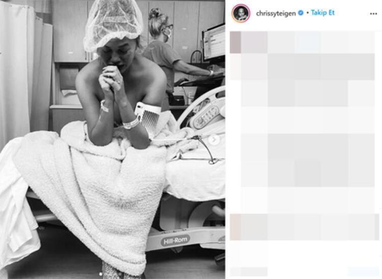 Chrissy Teigen kaybettiği bebeğinin adını dövme yaptırdı